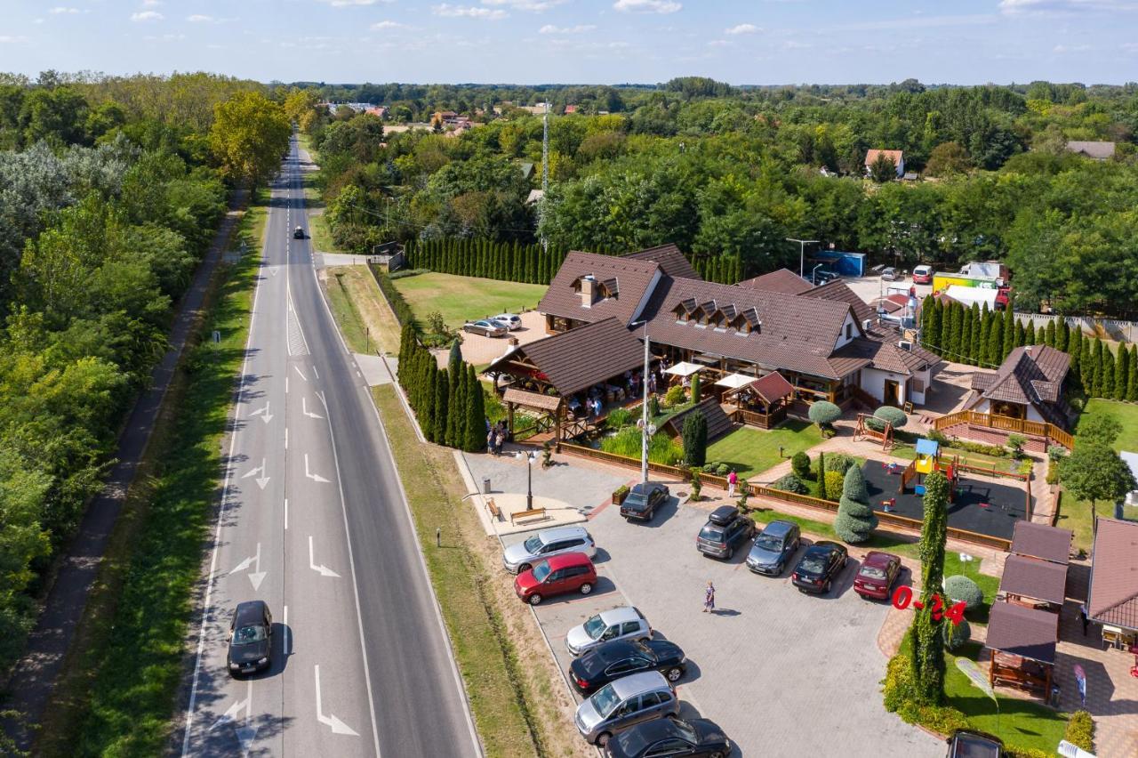 Csalanosi Vendeghaz Hotel Kecskemet Exterior photo