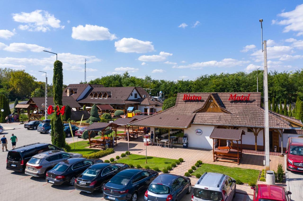 Csalanosi Vendeghaz Hotel Kecskemet Exterior photo