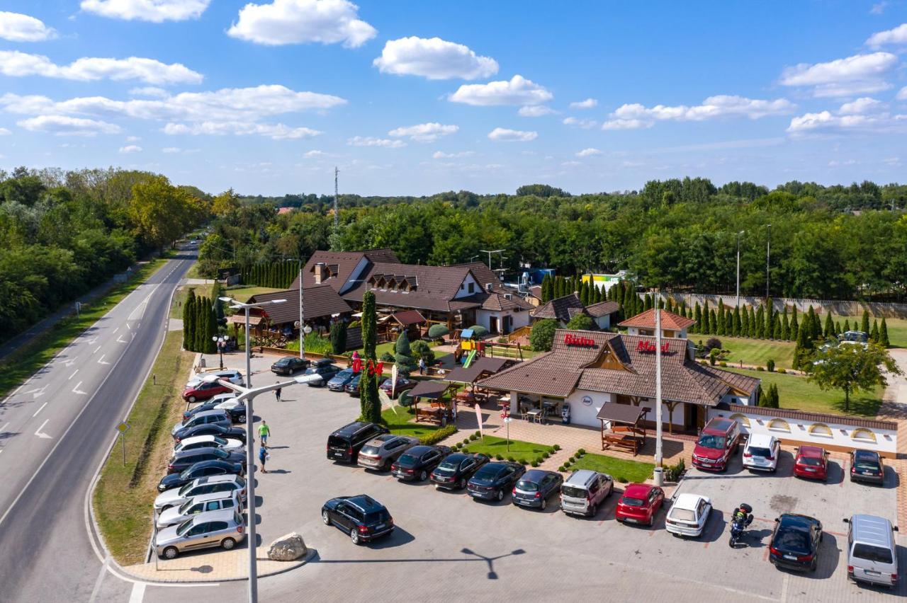 Csalanosi Vendeghaz Hotel Kecskemet Exterior photo