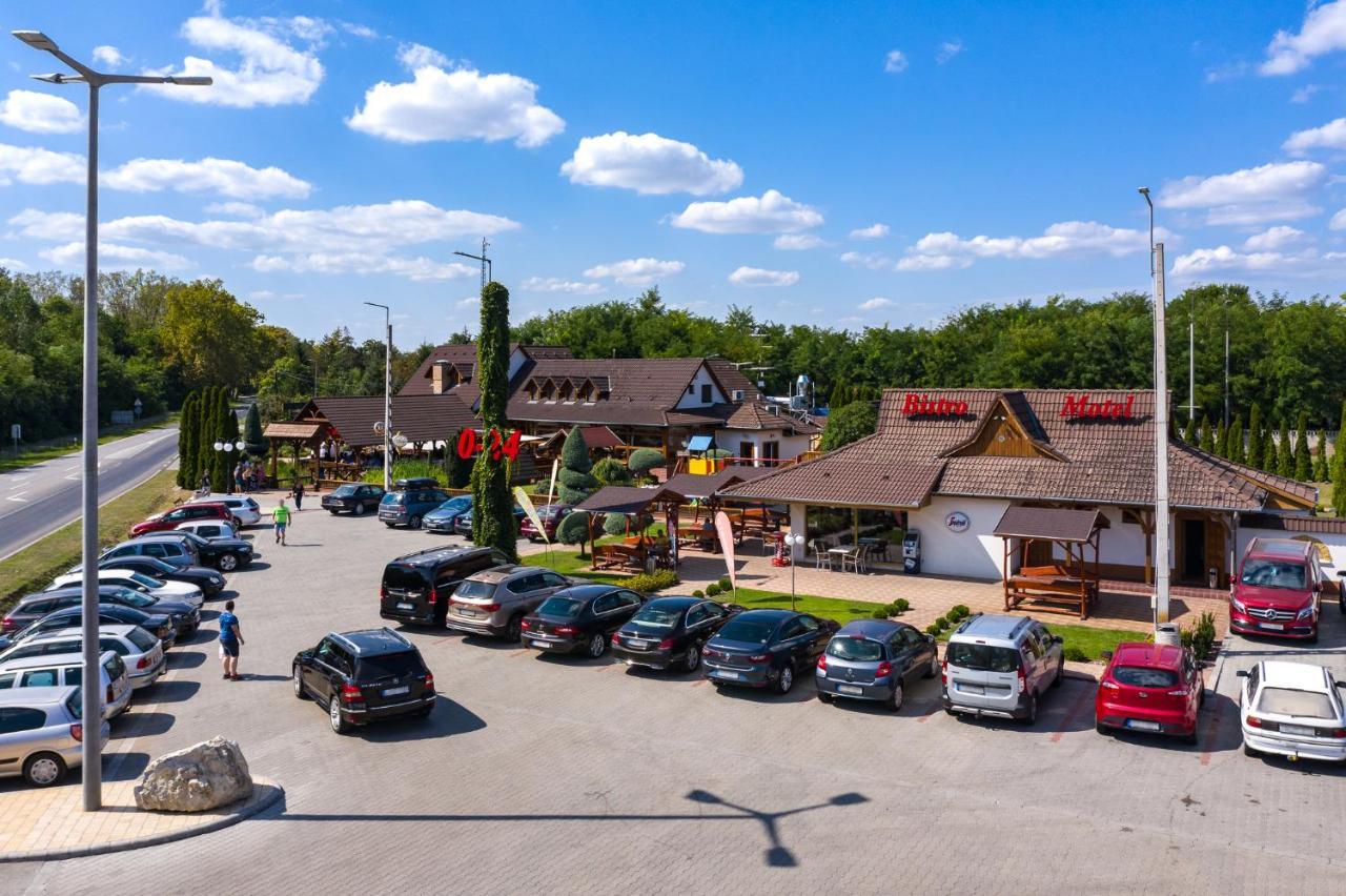 Csalanosi Vendeghaz Hotel Kecskemet Exterior photo