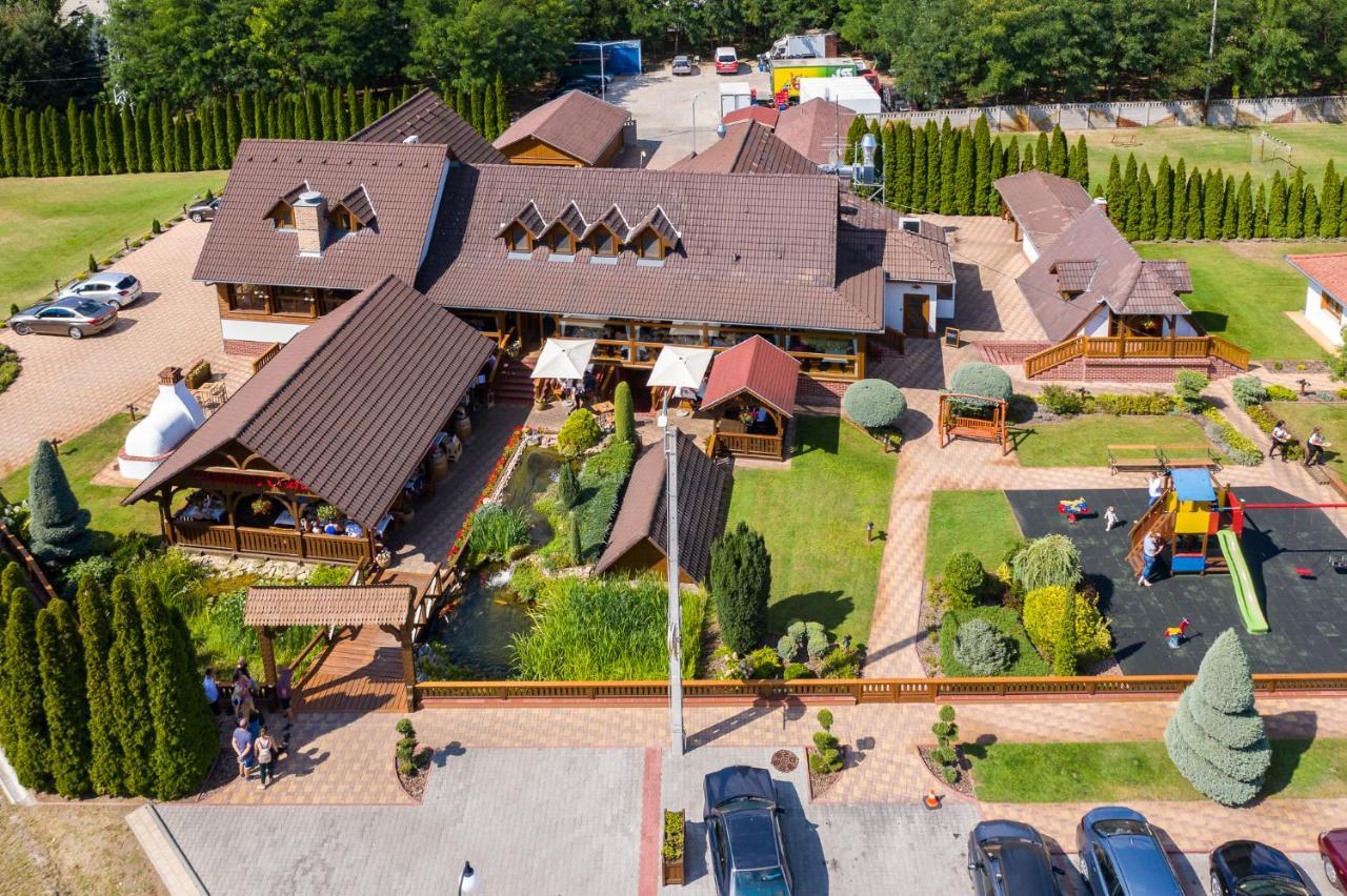 Csalanosi Vendeghaz Hotel Kecskemet Exterior photo