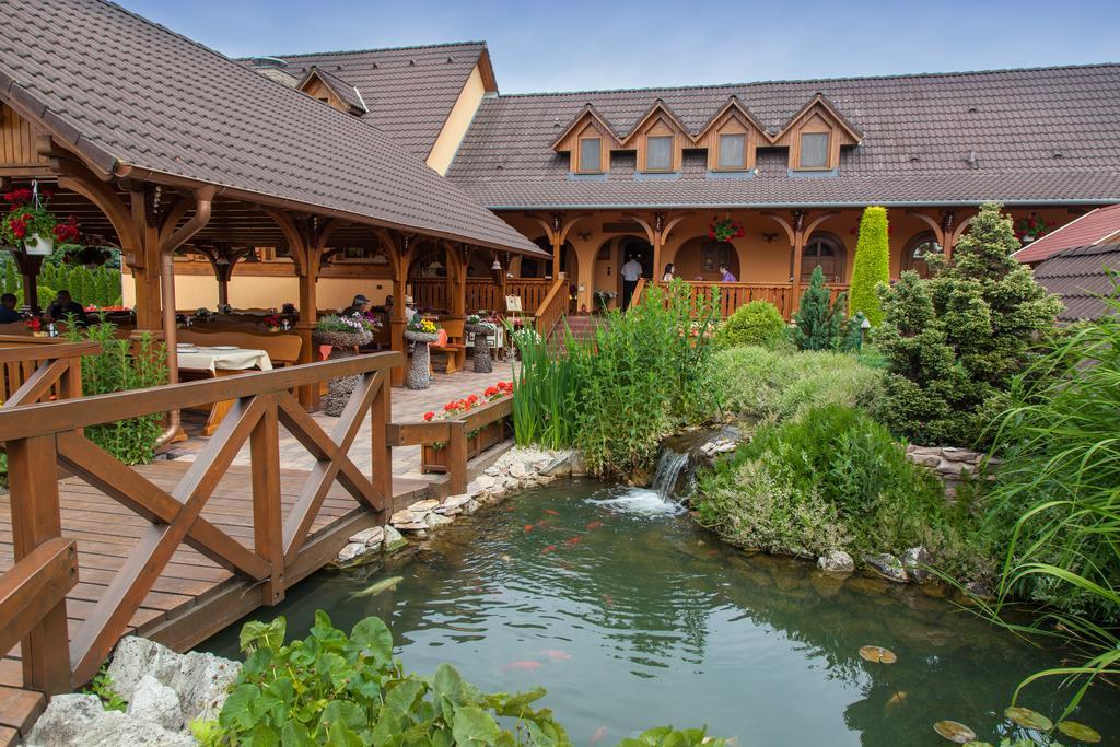 Csalanosi Vendeghaz Hotel Kecskemet Exterior photo